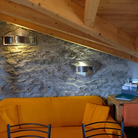 Montemezzo Le In Pietra Lägenhet Sorico