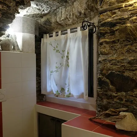 Lägenhet Montemezzo Le In Pietra *