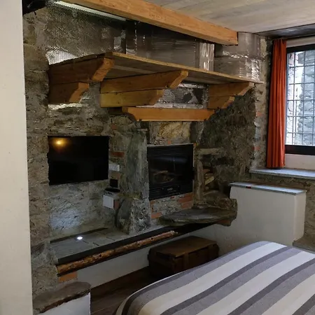 Lägenhet Montemezzo Le In Pietra *