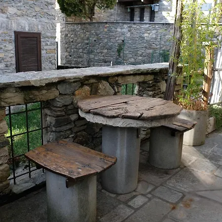 Montemezzo Le In Pietra Lägenhet Sorico