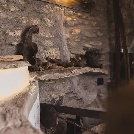 Lägenhet Montemezzo Le In Pietra *